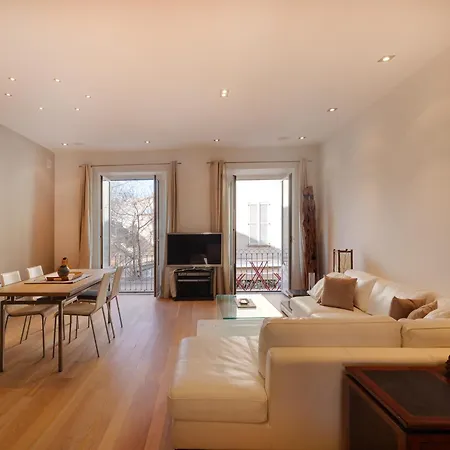 L'elegance A , Central, 1 Min De La Антиб