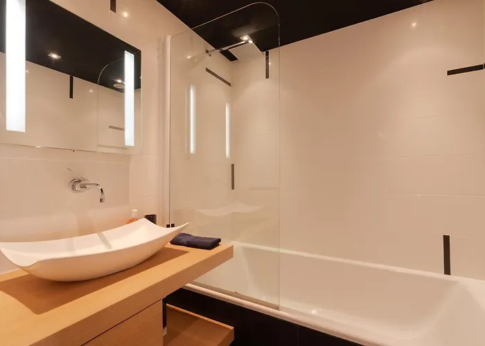 アパート L'elegance A , Central, 1 Min De La *