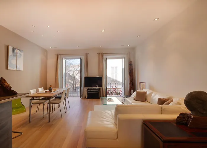 L'elegance A , Central, 1 Min De La アンティーブ